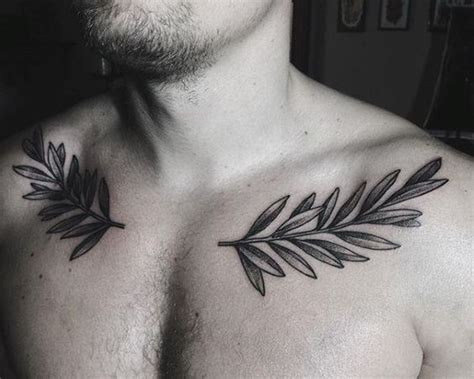 tatuaje hombre clavicula|Clavicula hombre